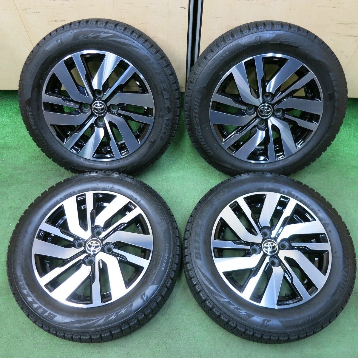 キレイ★トヨタ ルーミー カスタム G 純正 165/65R14 スタッドレス ブリヂストン ブリザック VRX2 14インチ PCD100/4H★5012812SYス