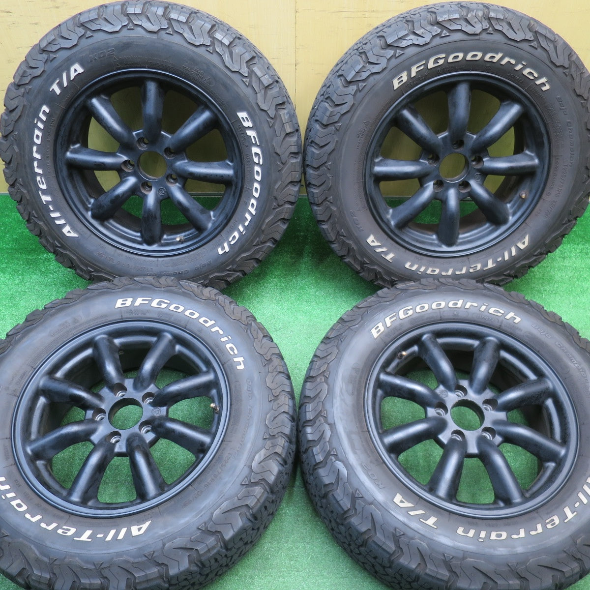 バリ溝!8.5分★ジープ レネゲード RS ワタナベ F8F 225/70R16 102/99R BFグッドリッチ All-Terrain T/A KO2 16インチ PCD110/5H★5110709NJス