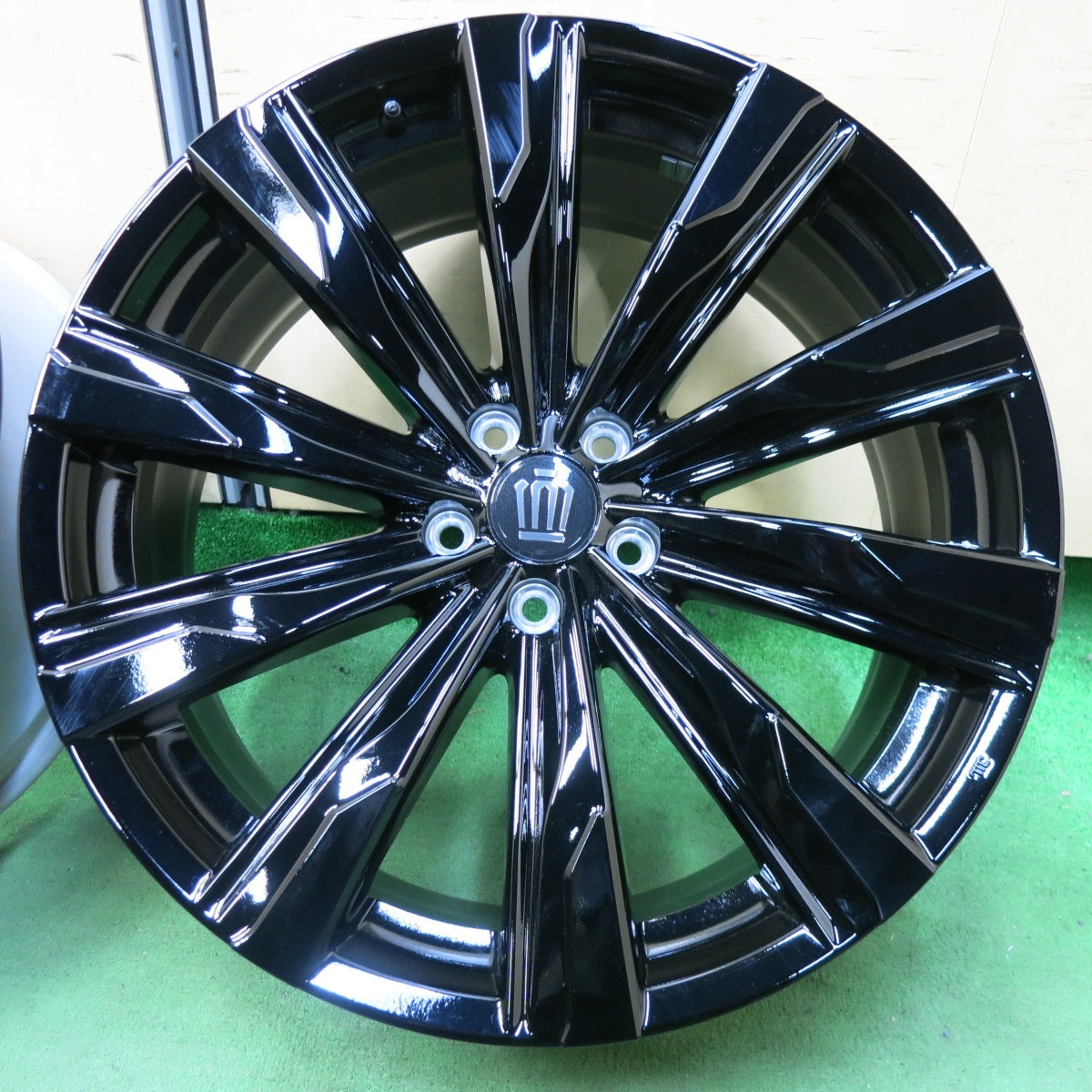 新車外し★トヨタ クラウン スポーツ Z 純正 ホイール 21インチ 21×8.5J PCD114.3/5H★5031201SYホ
