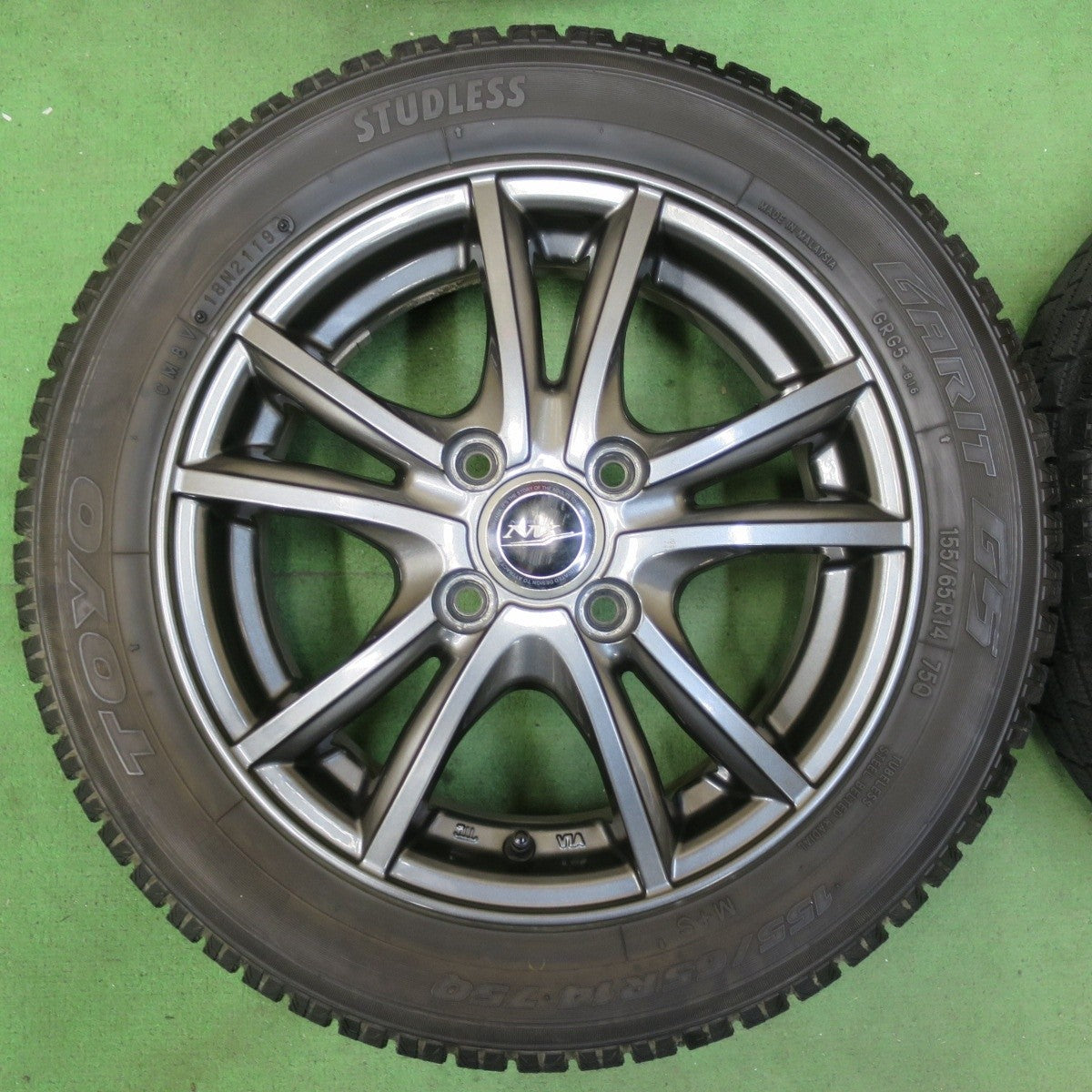 バリ溝!9分★スタッドレス 155/65R14 トーヨー ガリット G5 NIRVANA NV ニルバーナ ニルヴァーナ 14インチ PCD100/4H★5032708イス