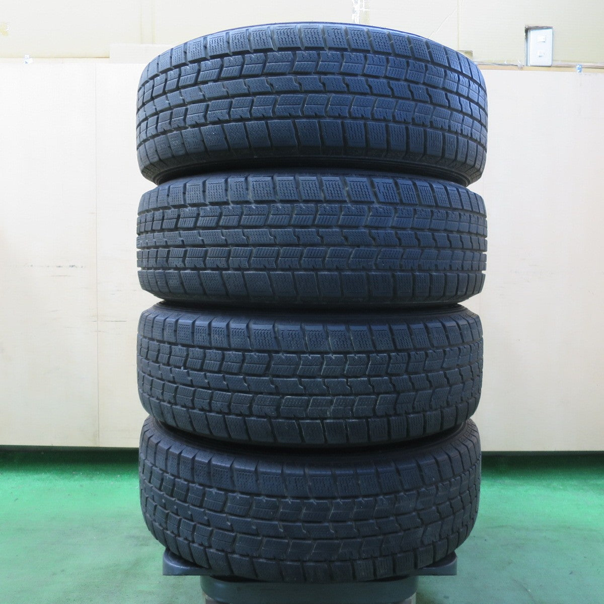 バリ溝!22年!キレイ!8.5分★スタッドレス 185/65R15 グッドイヤー アイスナビ7 SCHNEIDER MiD シュナイダー 15インチ PCD114.3/5H★5051505イス