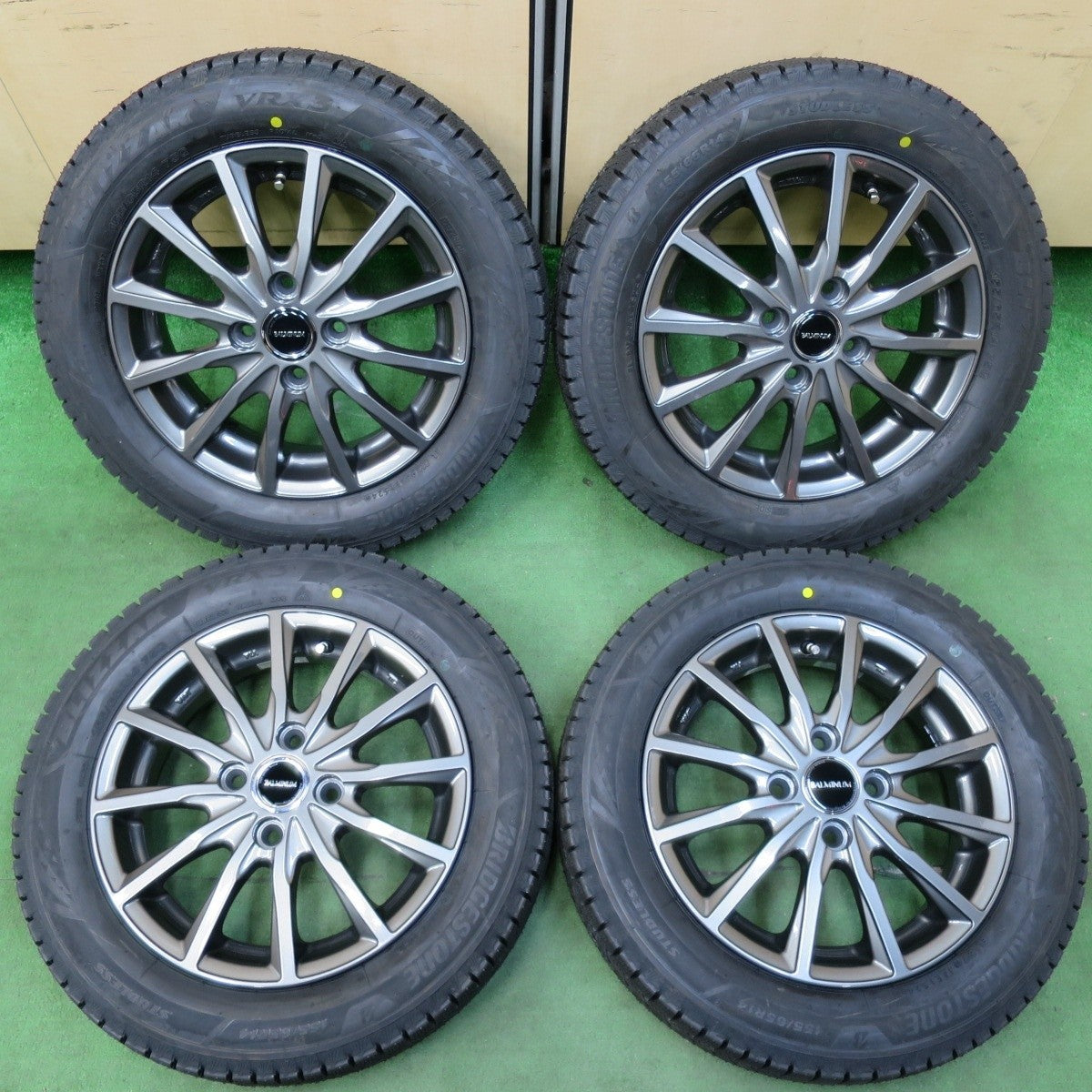 未使用!24年★スタッドレス 155/65R14 ブリヂストン ブリザック VRX3 BALMINUM バルミナ 14インチ PCD100/4H★4122703イス