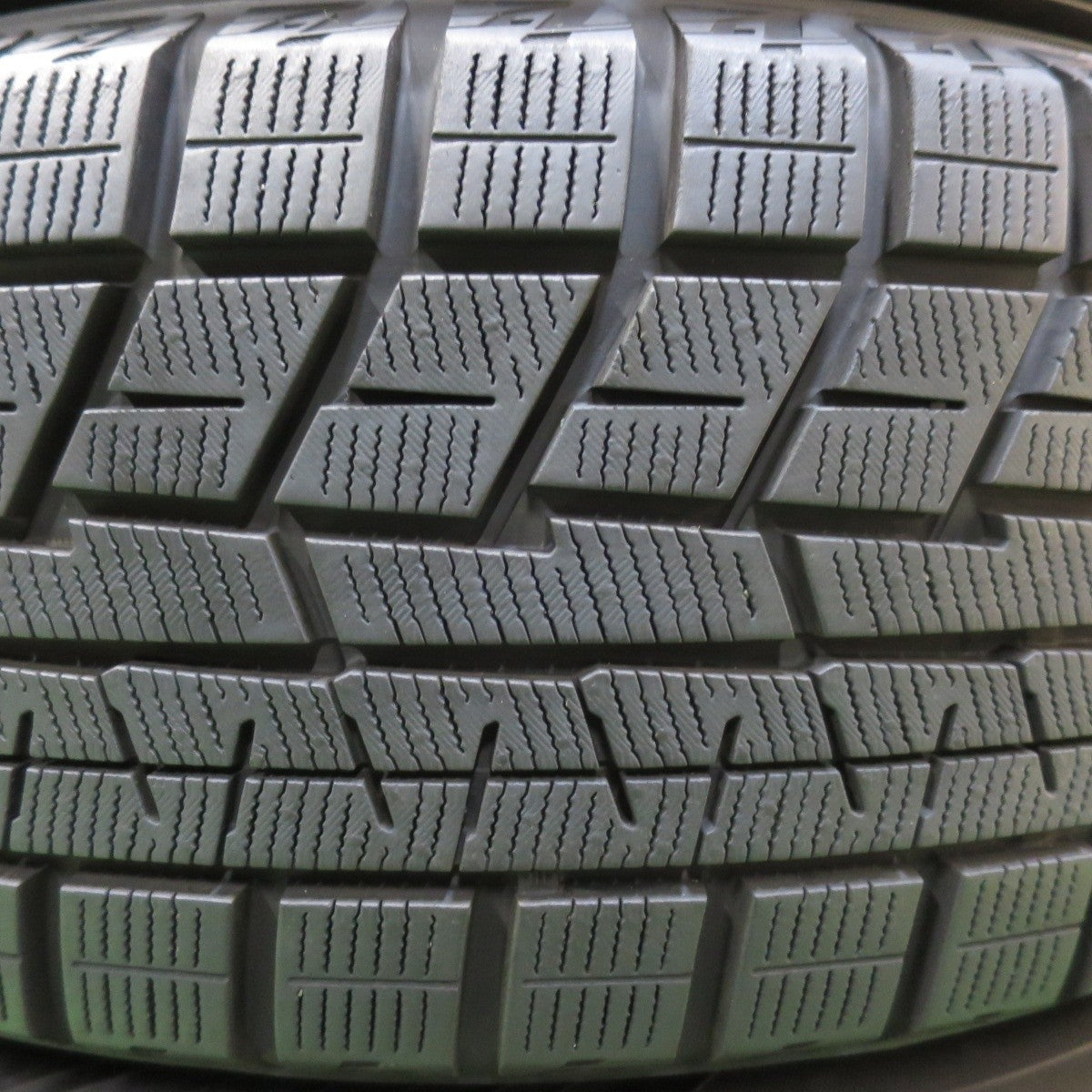 超バリ溝!22年!キレイ!ほぼ10分★フォレスター 等 225/60R17 スタッドレス ヨコハマ アイスガード iG60 JOKER ジョーカー 17インチ PCD100/5H★5021107イス