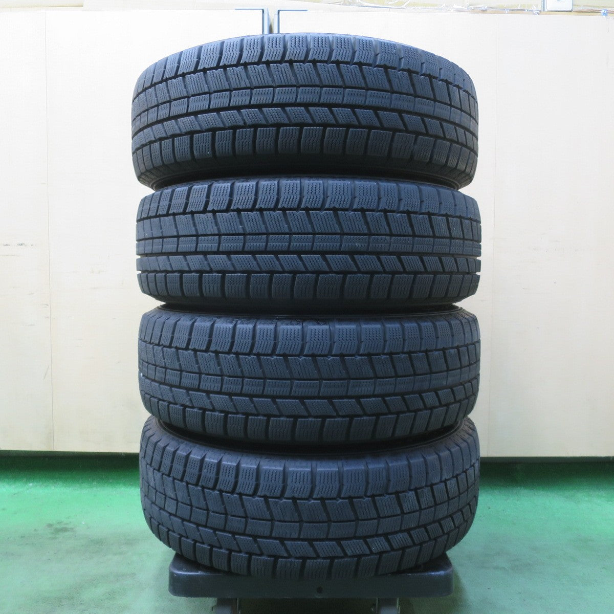 バリ溝!22年!キレイ!9分★スタッドレス 195/65R15 オートバックス ノーストレック N5 LEBEN レーベン 15インチ PCD114.3/5H★6020508イス
