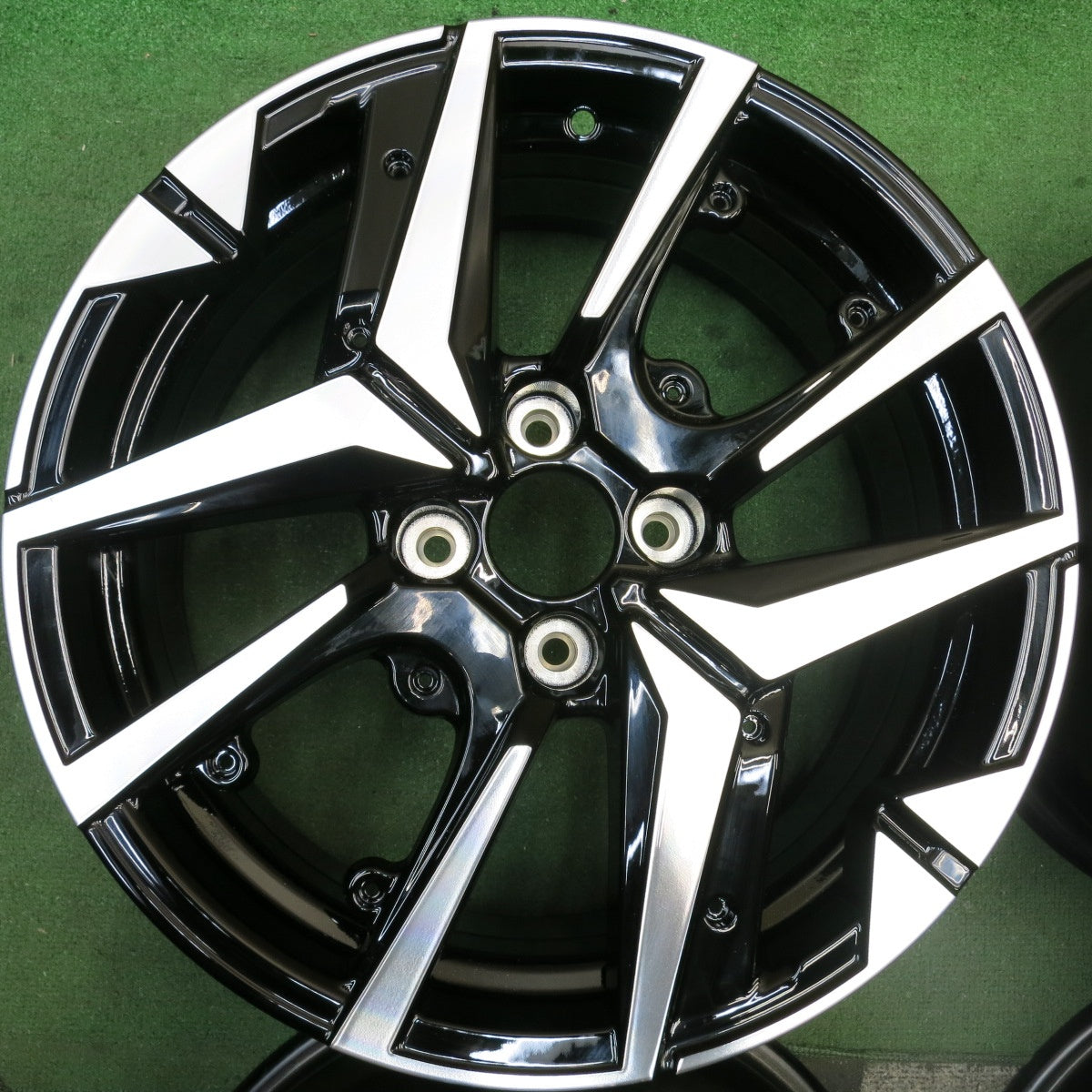 キレイ★プジョー 208 純正 ホイール 17インチ MOPAR 17×7J PEUGEOT PCD108/4H★5092504HAホ