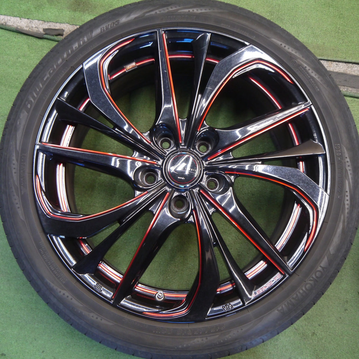バリ溝!22年!9分◎LEONIS TE 215/45R18 ヨコハマ BluEarth-RV RV03 レオニス ブルーアース 18インチ PCD114.3/5H◎6082401Hノ