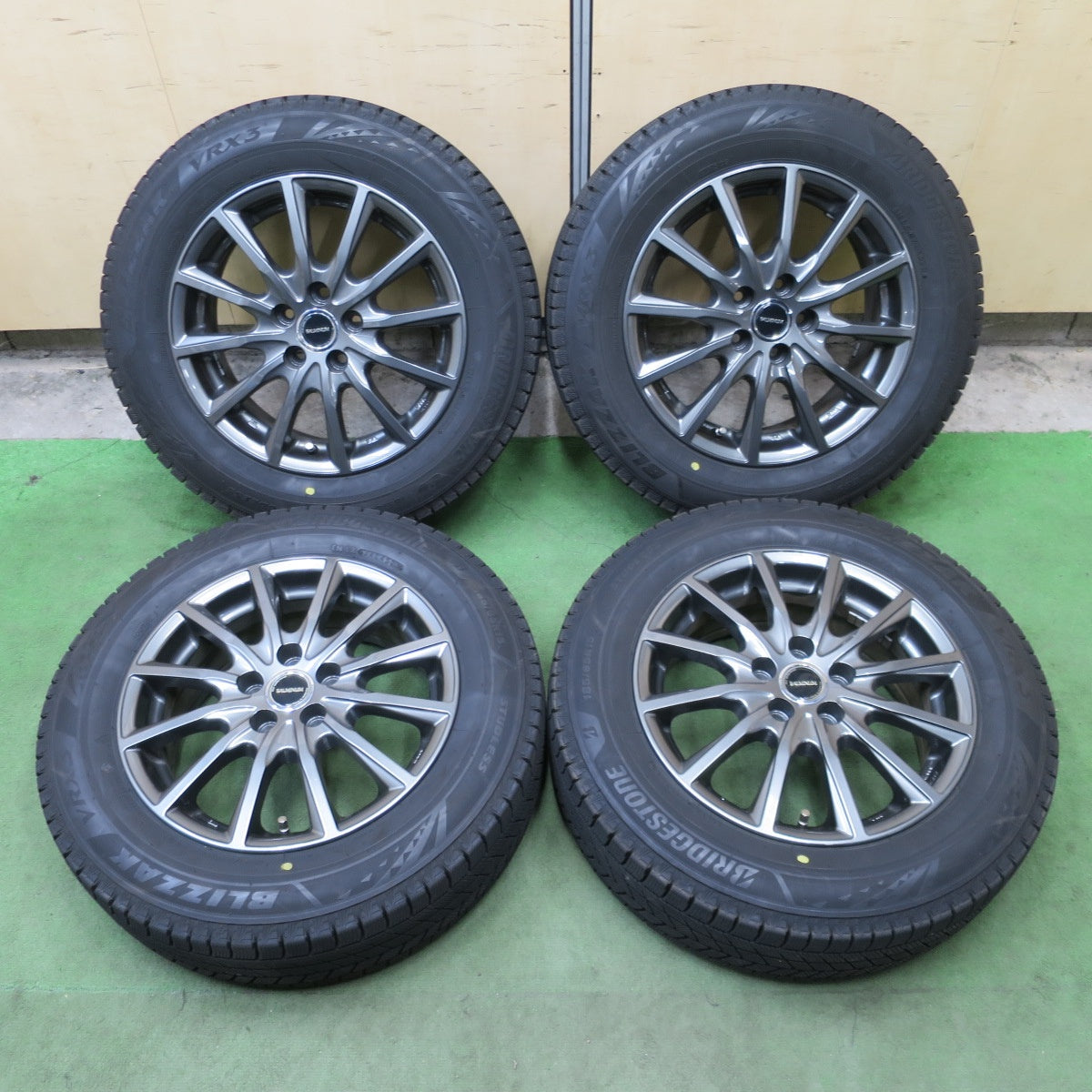 バリ溝!23年!キレイ!9.5分◎シエンタ 等 185/65R15 スタッドレス ブリヂストン ブリザック VRX3 BALMINUM AR12 バルミナ 15インチ PCD100/5H◎6101602NGス