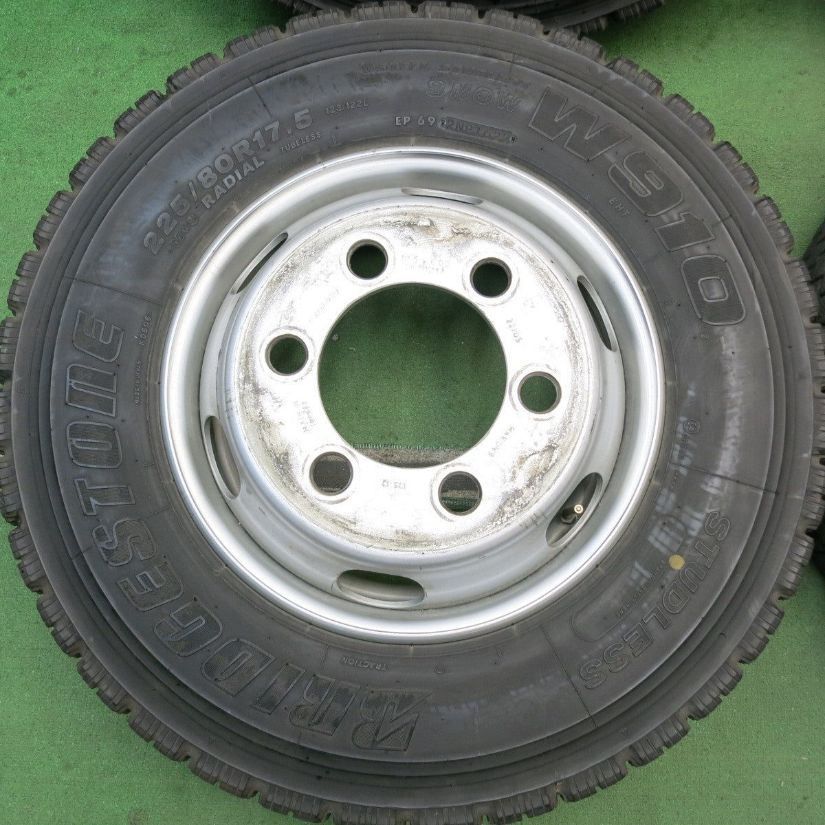 バリ溝!22年!9.5分!6本★トラック 225/80R17.5 123/122L スタッドレス ブリヂストン W910 ブリヂストン 製 スチール 17.5インチ 135-12 PCD222.25/6H★5091801HAス