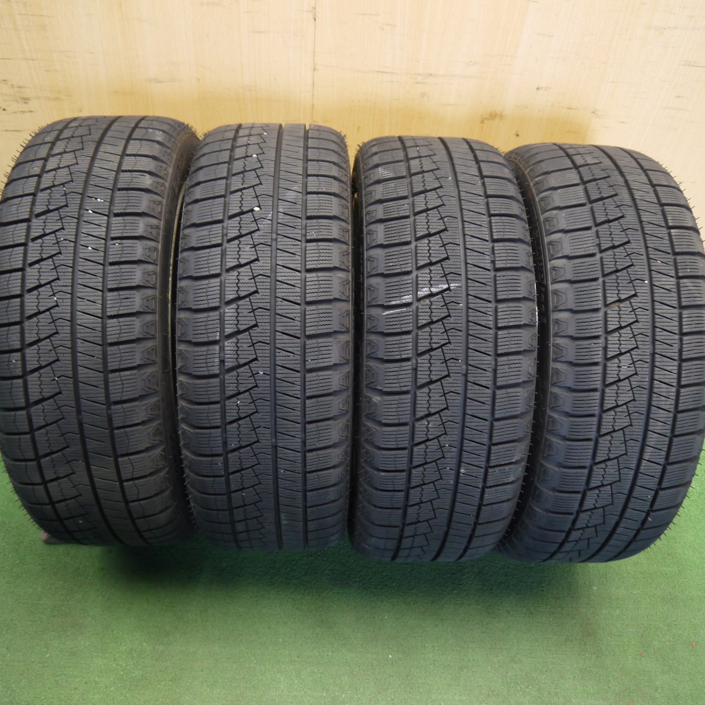 バリ溝!24年!9.5分★スバル GP インプレッサ 純正 205/50R17 スタッドレス ネクセン ウィンガード ice2 17インチ PCD100/5H★6060902Hス