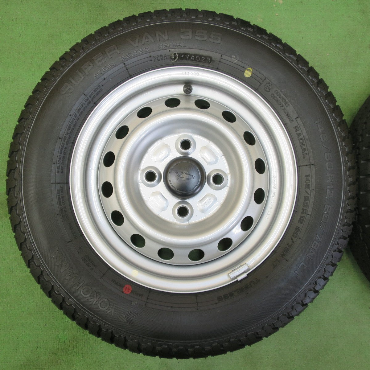 新車外し!23年★ダイハツ ハイゼット 純正 スチール 145/80R12 80/78N ヨコハマ SUPER VAN 355 12インチ PCD100/4H★5053004イノ