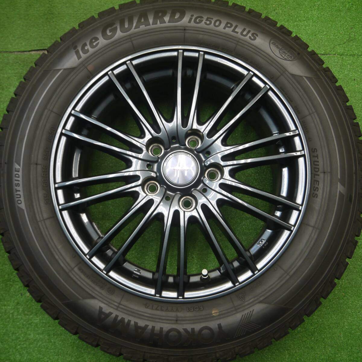 バリ溝!キレイ!9分★スタッドレス 215/60R16 ヨコハマ アイスガード iG50 プラス VELVA AGUDO ヴェルヴァ 16インチ PCD114.3/5H★4120601Hス