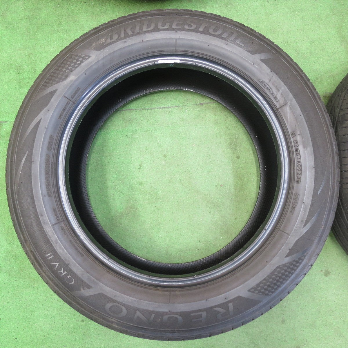 4本価格!23年★225/60R17 ブリヂストン レグノ GRV2 タイヤ 17インチ エクストレイル アルファード ハリアー フォレスター XV 等★5041813イノタ