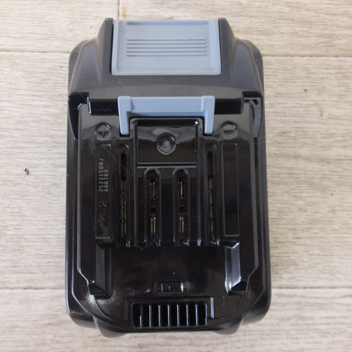 美品★マキタ makita Li-ion バッテリ BL4040F A-73841 4.0Ah DC36V DC40V(max) 144Wh Li-ion20★