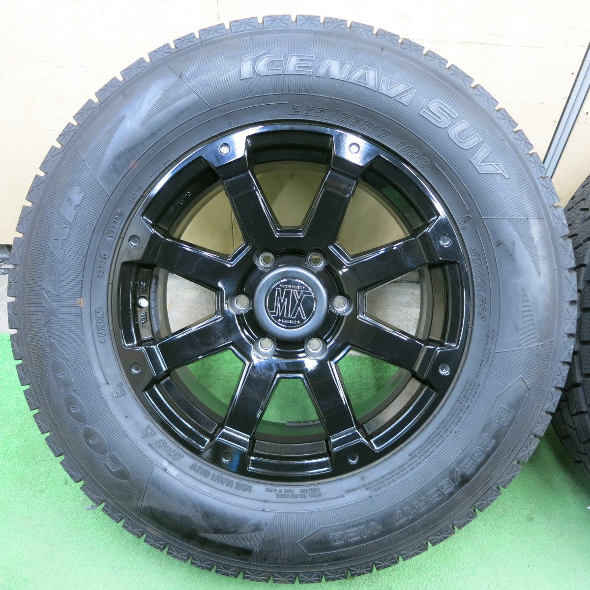 超バリ溝!キレイ!9.5分以上★LOXARNY ROCK KELLY MX 632 265/65R17 スタッドレス グッドイヤー アイスナビ SUV ロクサーニ 17インチ PCD139.7/6H★5043001ナス