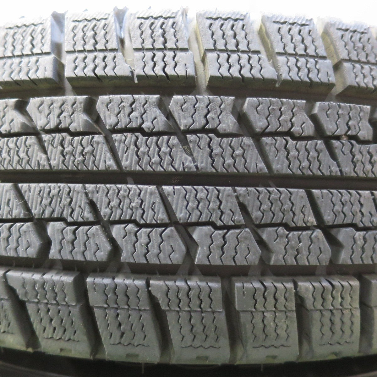 超バリ溝!キレイ!ほぼ10分★スタッドレス 165/70R14 グッドイヤー アイスナビ ZEA2 Claire クレール 14インチ PCD100/4H★5032408イス