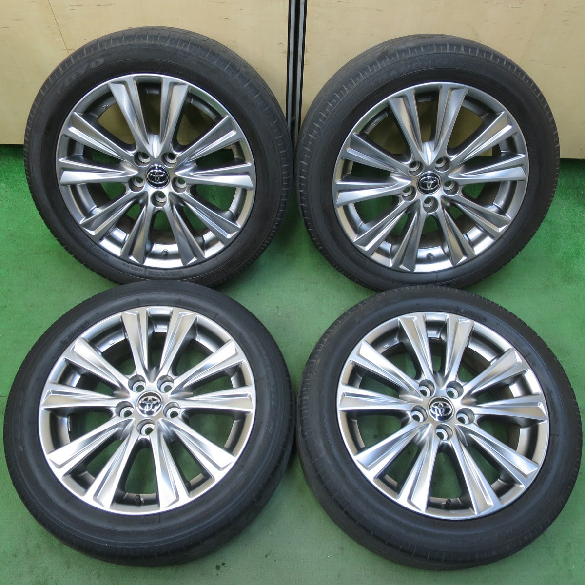 キレイ!22年★トヨタ 30系 アルファード ヴェルファイア 純正 235/50R18 トーヨー トランパス R30 18インチ PCD114.3/5H★5081601イノ