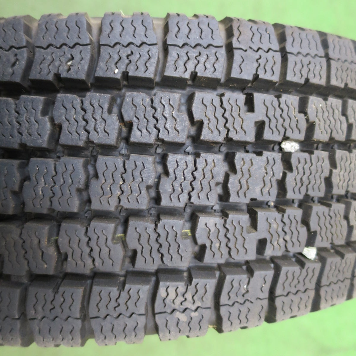バリ溝!22年!キレイ!9.5分!1本★195/75R15 109/107N トーヨー デルベックス M935 DELVEX スチール ホイール 15インチ PCD139.7/6H★6012811ナス