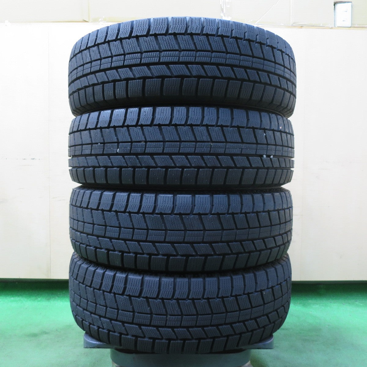NorthTrek N5 スタッドレスタイヤ 195/65R15 オートバックス NorthTrek N5 スタッドレスタイヤ 195/65R15 オートバックス