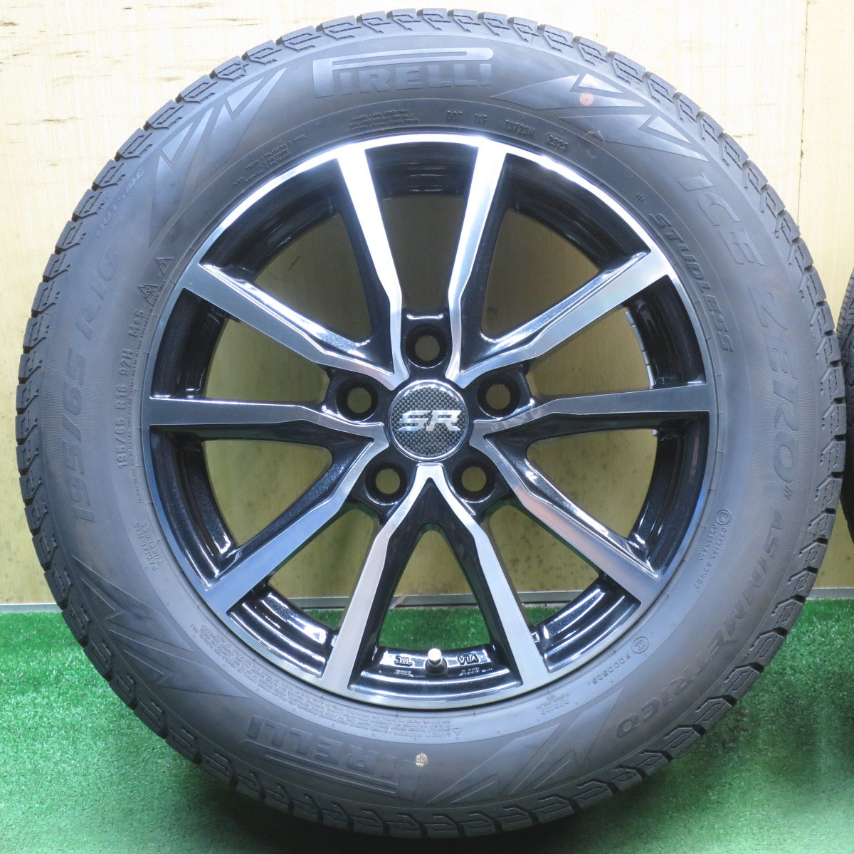 バリ溝!23年!キレイ!9分◎スタッドレス 195/65R16 ピレリ アイスゼロ アシンメトリコ STRANGER ストレンジャー 16インチ PCD114.3/5H◎6100402NJス