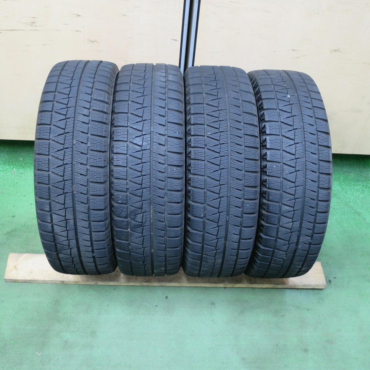 バリ溝!23年!キレイ!9分★スタッドレス 165/55R15 ブリヂストン アイスパートナー2 BALMINUM バルミナ 15インチ 軽サイズ N-BOX デイズ 等 PCD100/4H★5061903TTス
