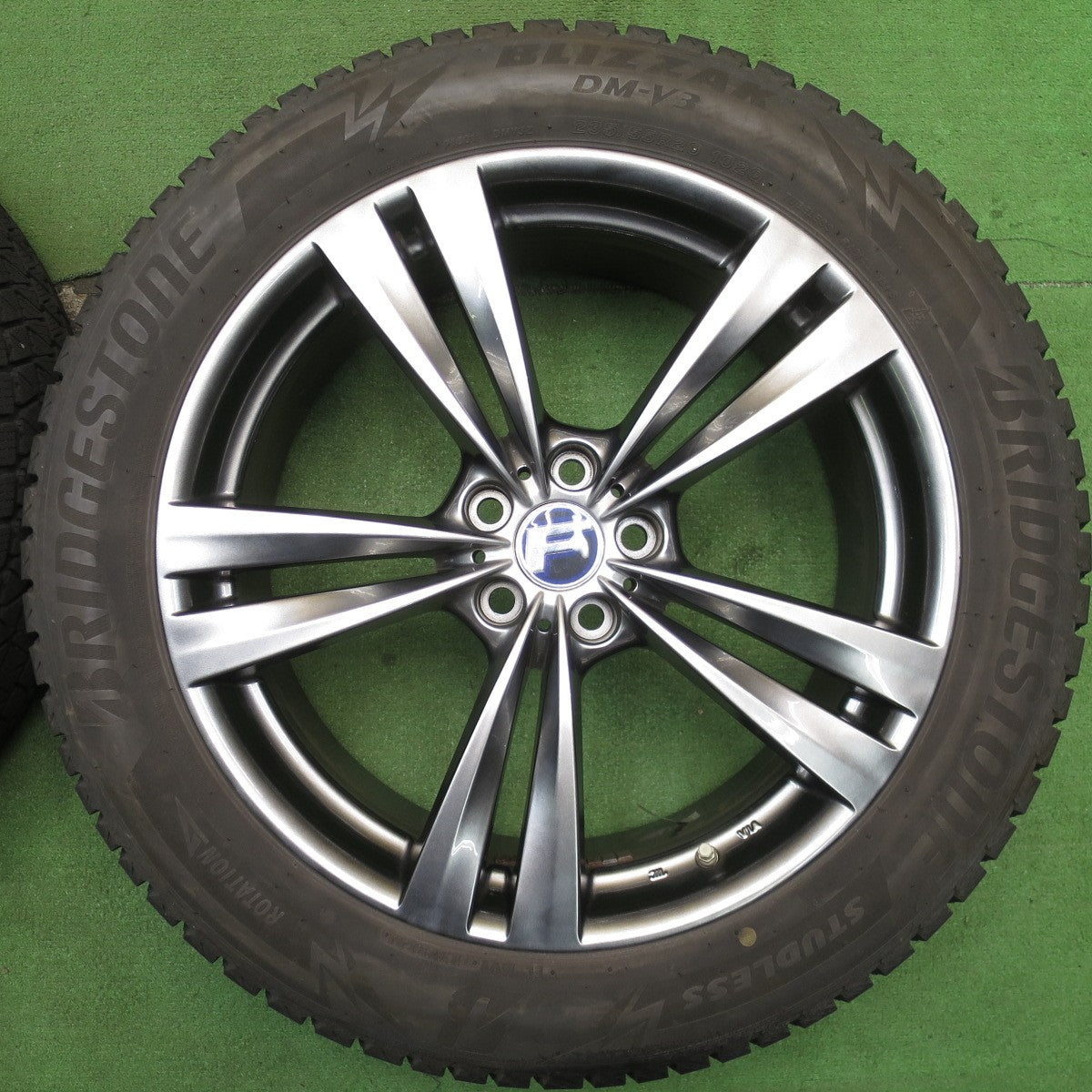センサー付!バリ溝!22年!キレイ!8.5分★レクサス RX Lehrmeister LF ラウンジ 235/55R20 スタッドレス ブリヂストン ブリザック DM-V3 レアマイスター L-F LOUNGE PCD114.3/5H★5062708NJス