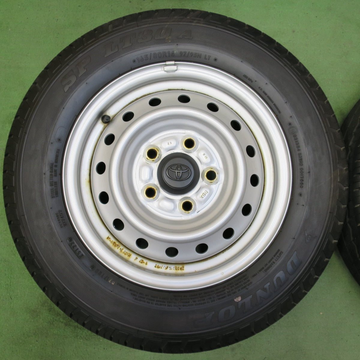 ほぼ未使用!22年!キレイ★トヨタ タウンエース 純正 スチール 165/80R14 97/95N ダンロップ SP LT30A 14インチ PCD114.3/5H★5082903イノ