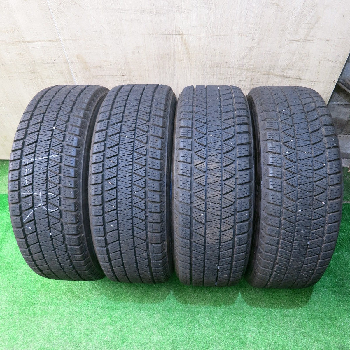 バリ溝!23年!キレイ!9.5分★BMW 等 smartline 365 225/60R17 スタッドレス ブリヂストン ブリザック DM-V3 スマートライン 17インチ PCD112/5H★5051703NJス
