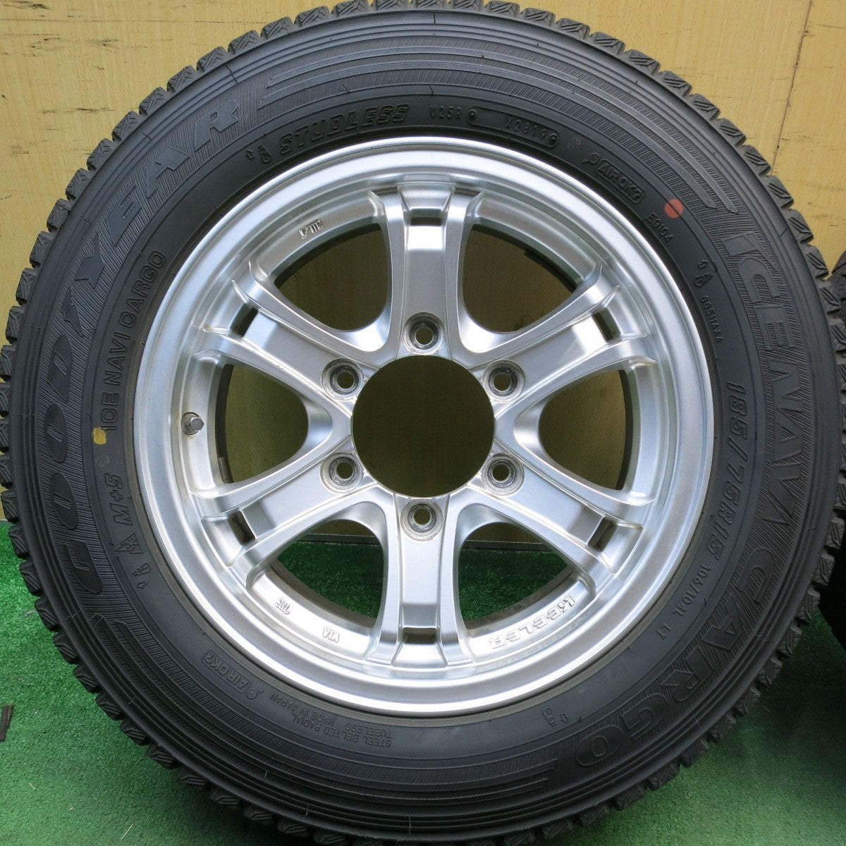4本価格★KEELER 185/75R15 106/104L スタッドレス グッドイヤー アイスナビ カーゴ キーラー 15インチ PCD139.7/6H★5100502HAス