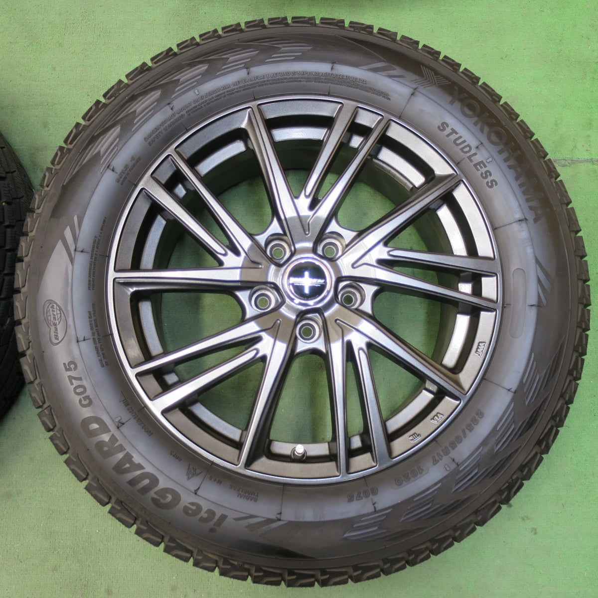 バリ溝!21年!キレイ!9.5分★スタッドレス 225/65R17 ヨコハマ アイスガード G075 WAREN ヴァーレン 17インチ PCD114.3/5H★5092204イス