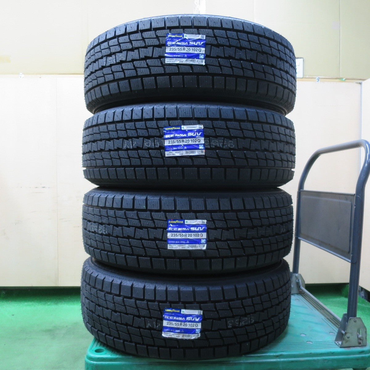 新車外し!タイヤ未使用!24年!センサー付★レクサス RX バージョンL 純正 235/55R20 スタッドレス グッドイヤー アイスナビ SUV PCD114.3/5H★4120608イス