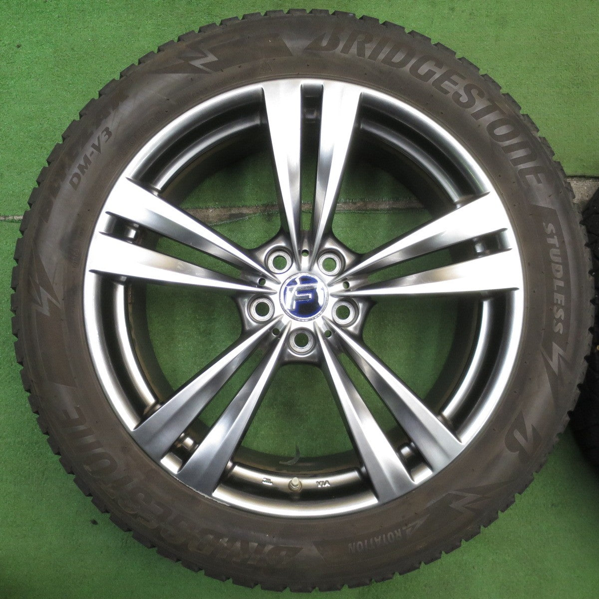 センサー付!バリ溝!22年!キレイ!8.5分★レクサス RX Lehrmeister LF ラウンジ 235/55R20 スタッドレス ブリヂストン ブリザック DM-V3 レアマイスター L-F LOUNGE PCD114.3/5H★5062708NJス