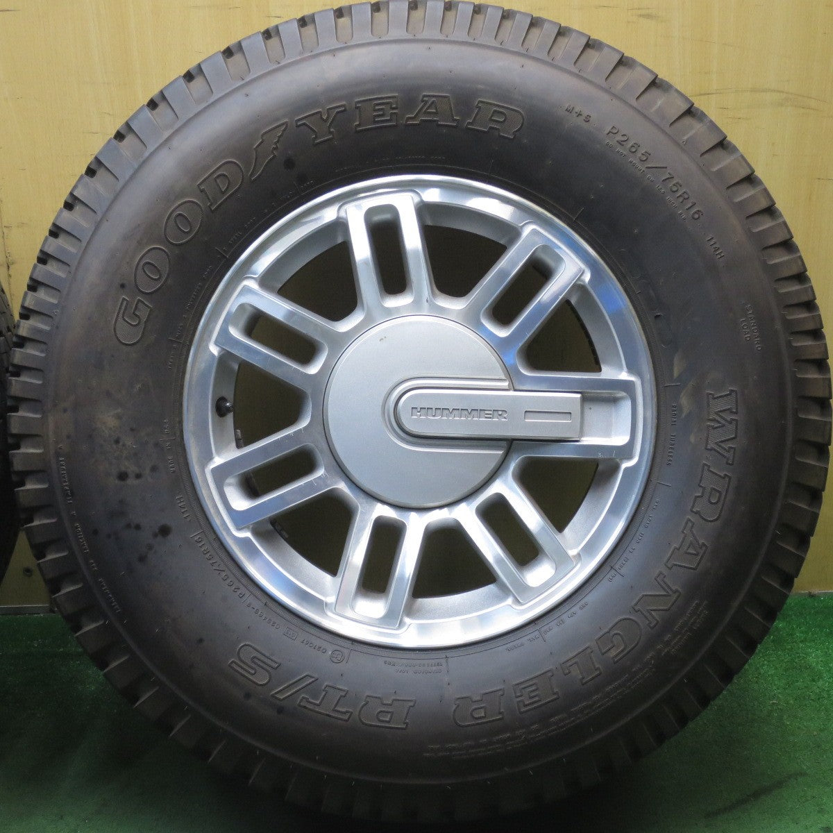 バリ溝!9.5分★ハマー H3 純正 265/75R16 グッドイヤー ラングラー RT/S 16インチ PCD139.7/6H★5083101NJノ