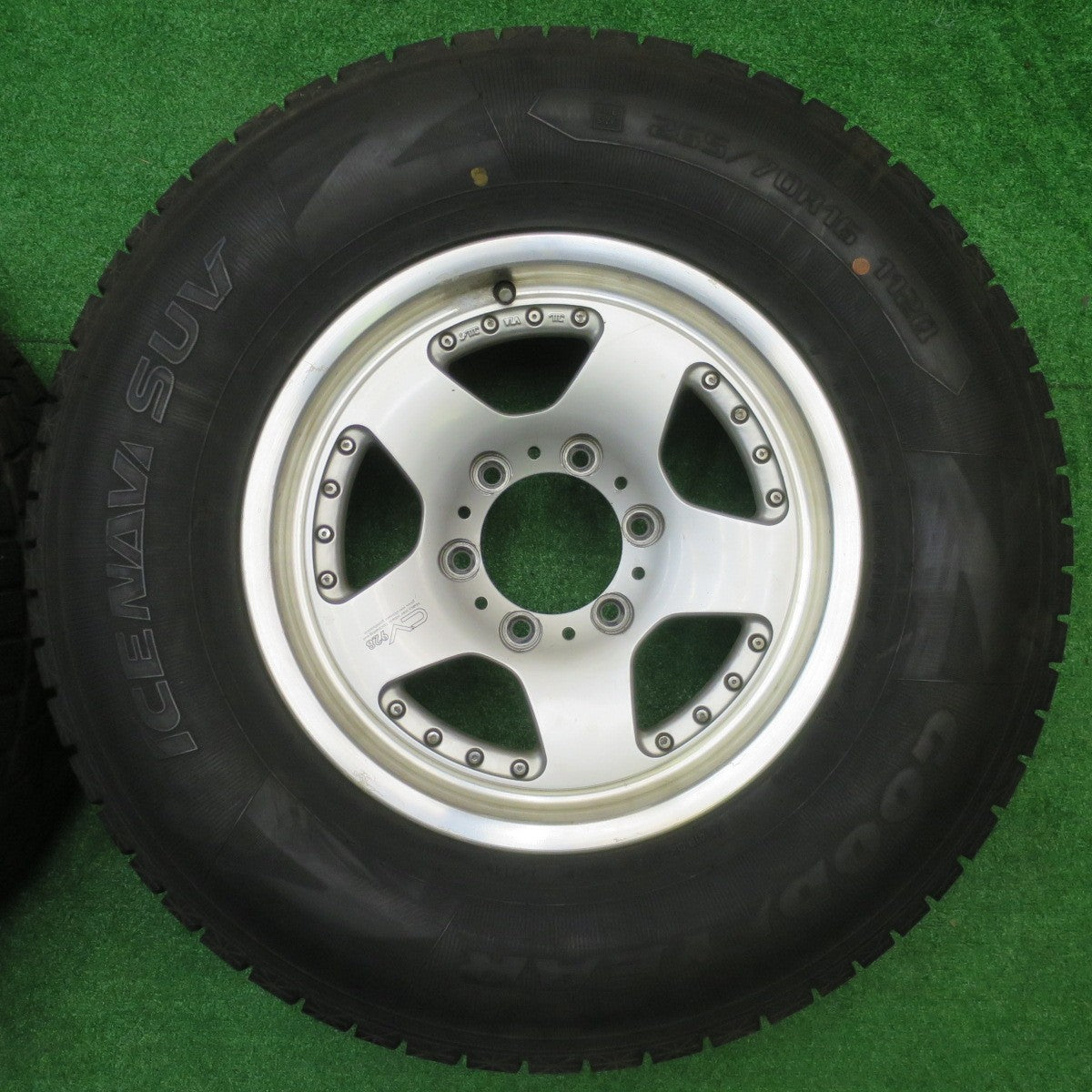 バリ溝!9.5分★スタッドレス 265/70R16 グッドイヤー アイスナビ SUV CV928 社外 アルミ 16インチ PCD139.7/6H★5101609NJス
