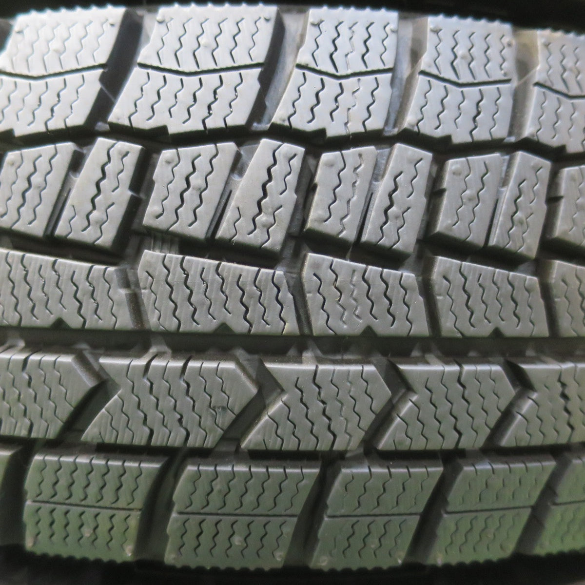 バリ溝!ほぼ10分★スタッドレス 165/70R14 ダンロップ ウインターマックス WM02 スチール ホイール 14インチ PCD100/4H★6010908イス