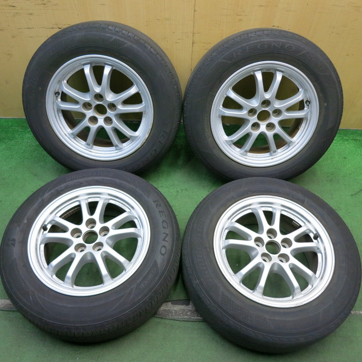 4本価格★トヨタ 30系 プリウス 純正 195/65R15 ブリヂストン レグノ GR-XI 15インチ PCD100/5H★5080912HAノ