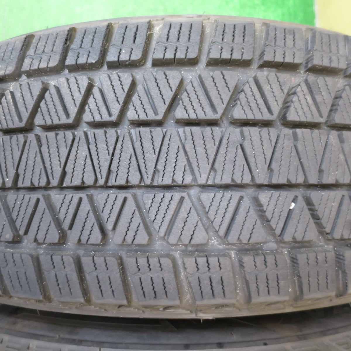 バリ溝!22年!キレイ!9.5分★スタッドレス 225/65R17 ブリヂストン ブリザック DM-V3 QRASIZ VS6 KOSEI クレイシズ コーセイ 17インチ PCD114.3/5H★5052503NJス