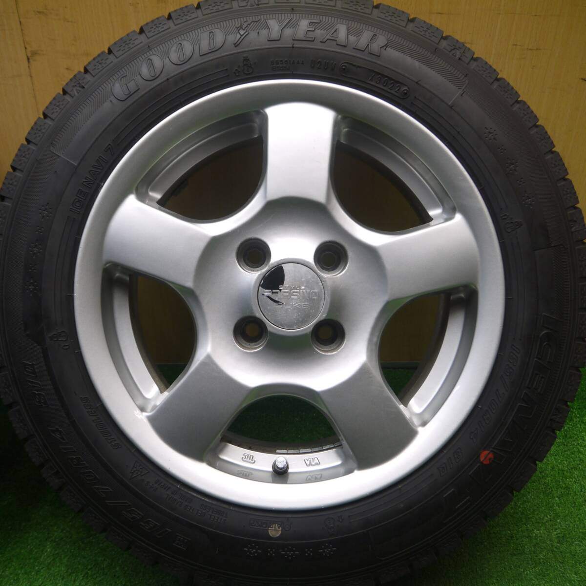 超バリ溝!22年!ほぼ10分★スタッドレス 165/70R14 グッドイヤー アイスナビ7 STYLE PRASINO DUKE PCD100/4H★4102906Hス