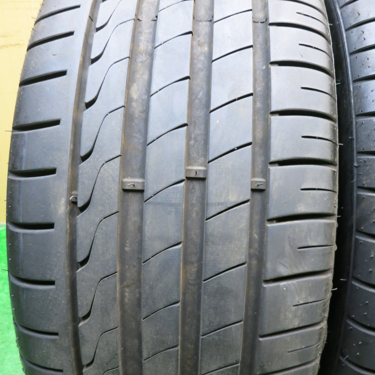 バリ溝!22年!9分★LOXARNY MULTI FORCHETTAⅡ 245/35R20 ミネルバ ラジアル F205 ロクサーニ マルチフォルケッタ2 20インチ PCD114.3/5H★5050702AKノ