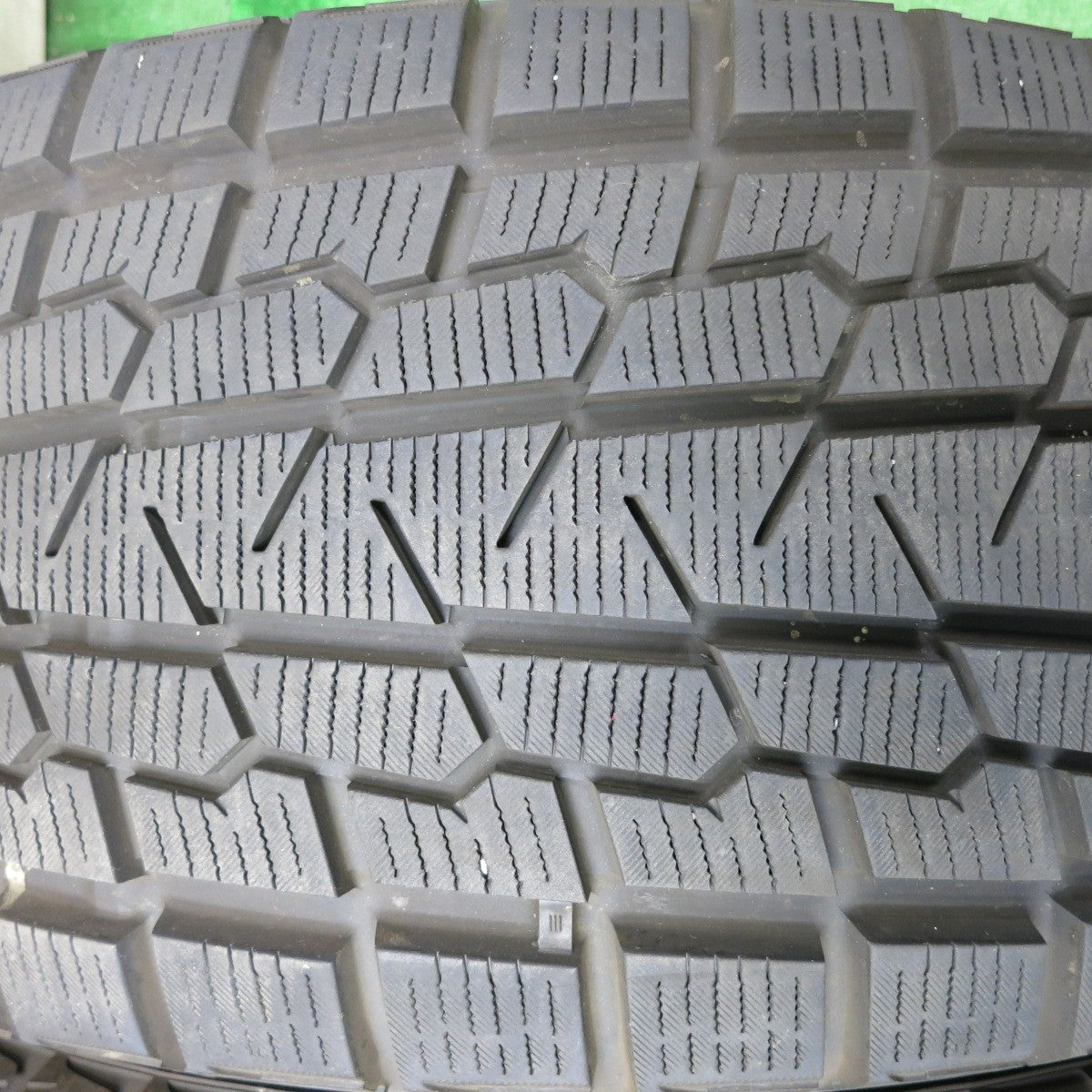 バリ溝!23年!キレイ!9.5分以上★トヨタ ランドクルーザー 300 ZX 純正 265/55R20 スタッドレス ヨコハマ アイスガード G075 20インチ ランクル PCD139.7/6H★5050211HAス