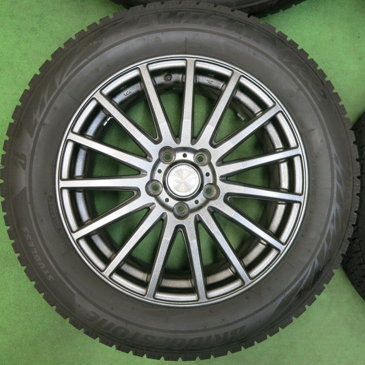 バリ溝!21年!キレイ!9.5分★スタッドレス 225/60R17 ブリヂストン ブリザック VRX2 SEIN RACING S 共豊 ザイン 17インチ PCD114.3/5H★4112711SYス