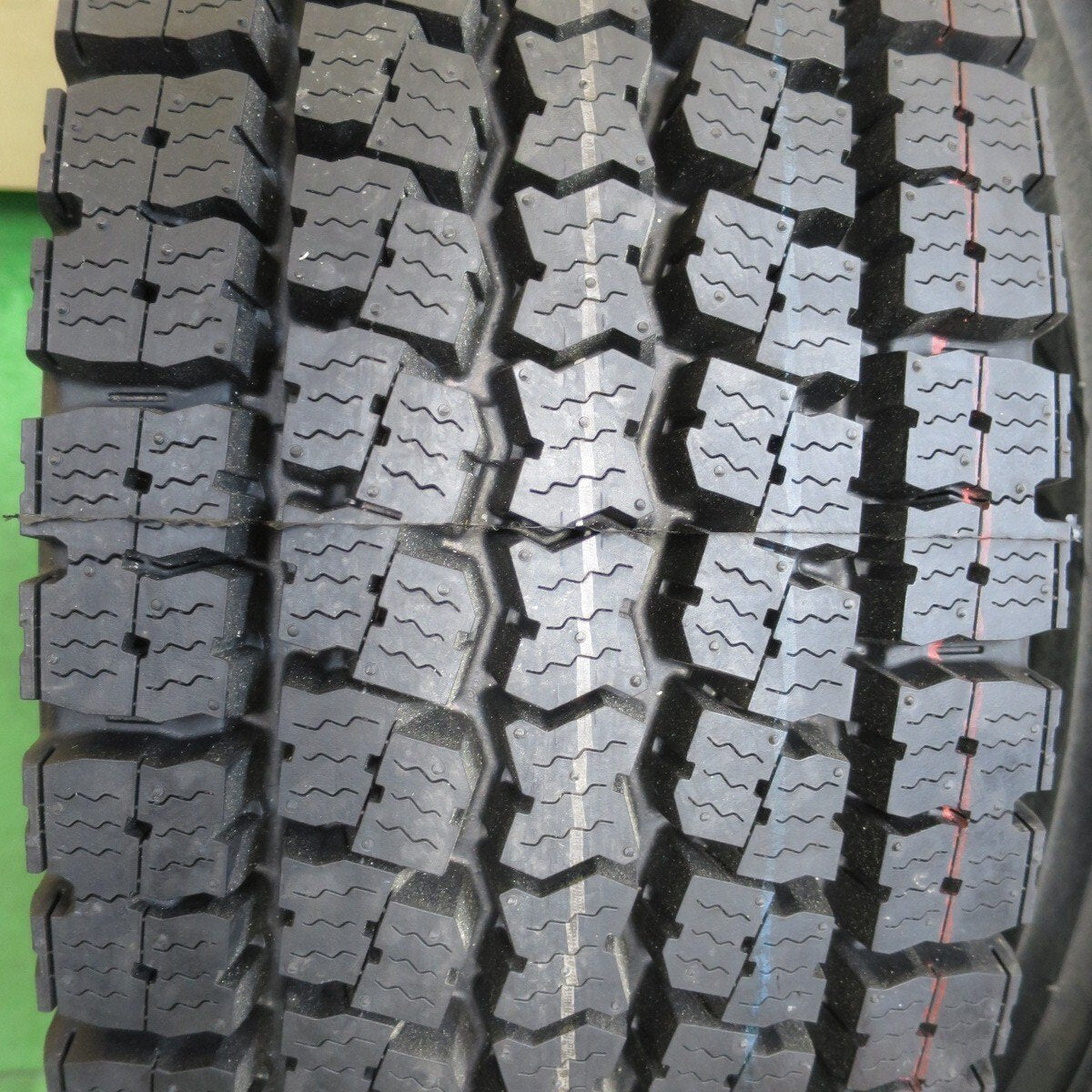 未使用!23年★トラック タイヤ 265/70R19.5 140/138J スタッドレス トーヨー M919 19.5インチ★5010609イスタ
