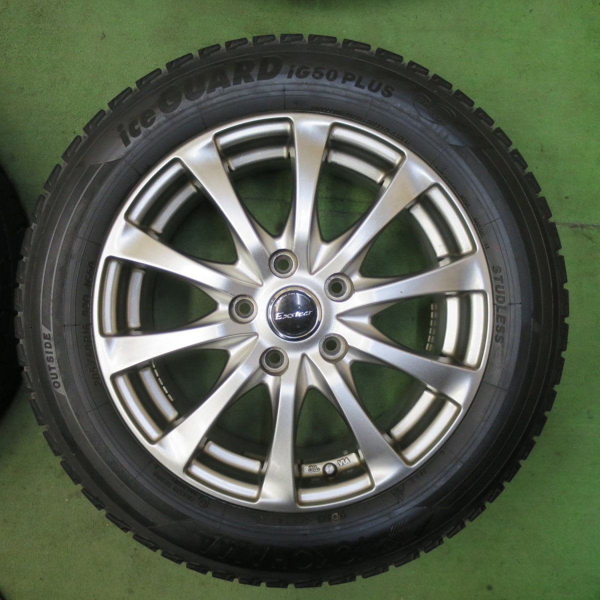 バリ溝!キレイ!9分★スタッドレス 205/60R16 ヨコハマ アイスガード iG50 プラス Exsteer エクスター 16インチ PCD114.3/5H★5092505TTス