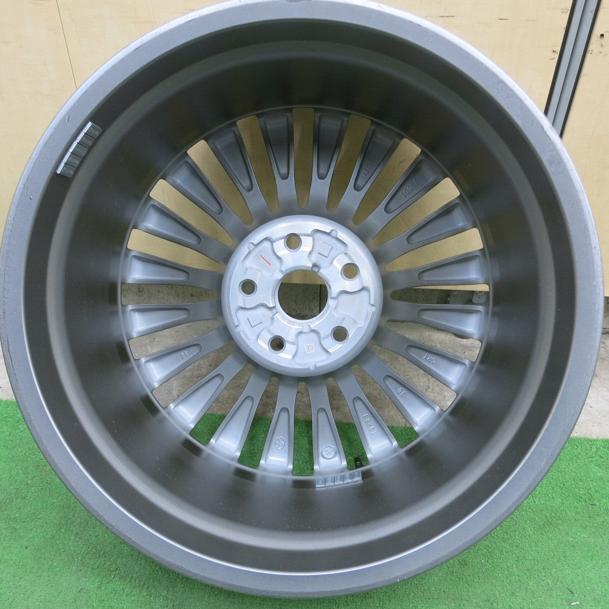 新車外し!1本★トヨタ クラウン セダン 純正 ホイール 19インチ 19×8J PCD120/5H★5042901ナホ