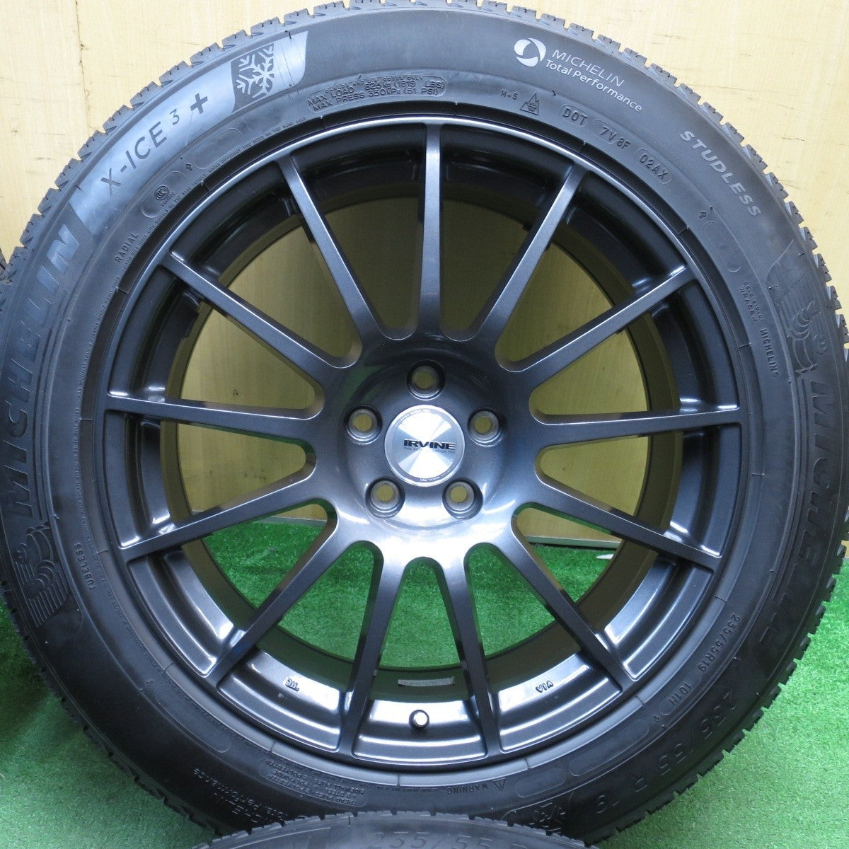 バリ溝!キレイ!9分★ボルボ 等 IRVINE F01 235/55R19 スタッドレス ミシュラン X-ICE3+ アーヴィン 19インチ PCD108/5H★5040701KKス