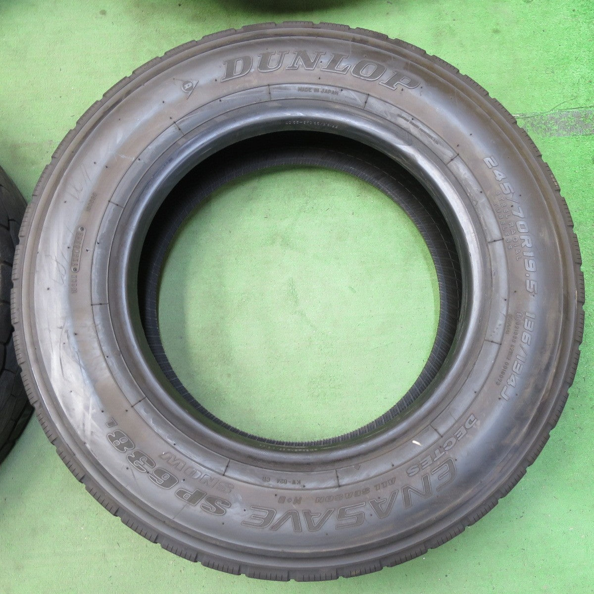 新車外し!25年!ほぼ未使用★トラック タイヤ 245/70R19.5 136/134J ダンロップ エナセーブ SP638L DECTES デクテス オールシーズン 19.5インチ★5052609イスタ