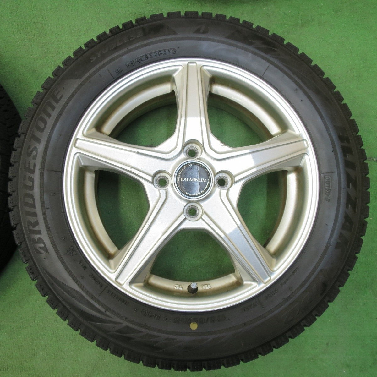 バリ溝!21年!9分★スタッドレス 175/65R15 ブリヂストン ブリザック VRX2 BALMINUM バルミナ PCD100/4H★4110906イス