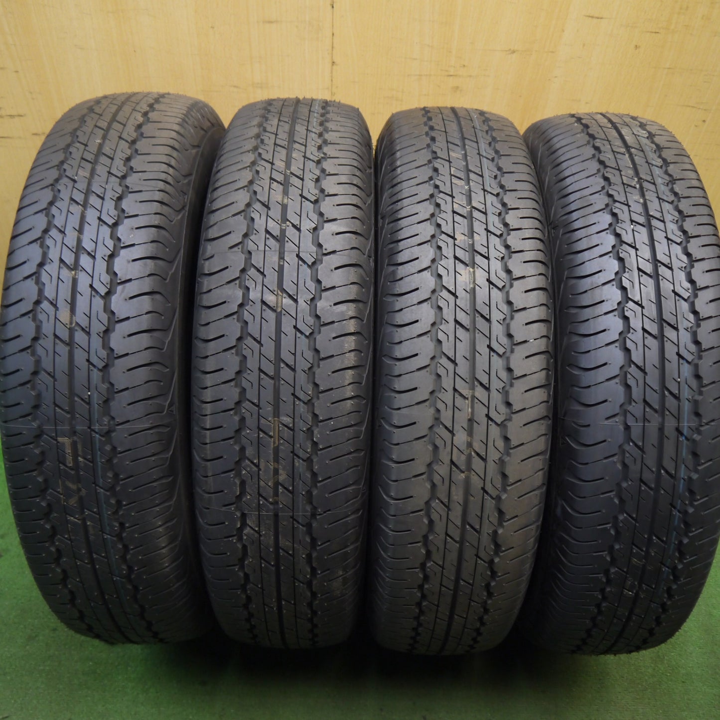新車外し!23年★195/80R15 ダンロップ AT20 グラントレック 15インチ タイヤ ジムニー シエラ ハイエース 等★5070807Hノタ