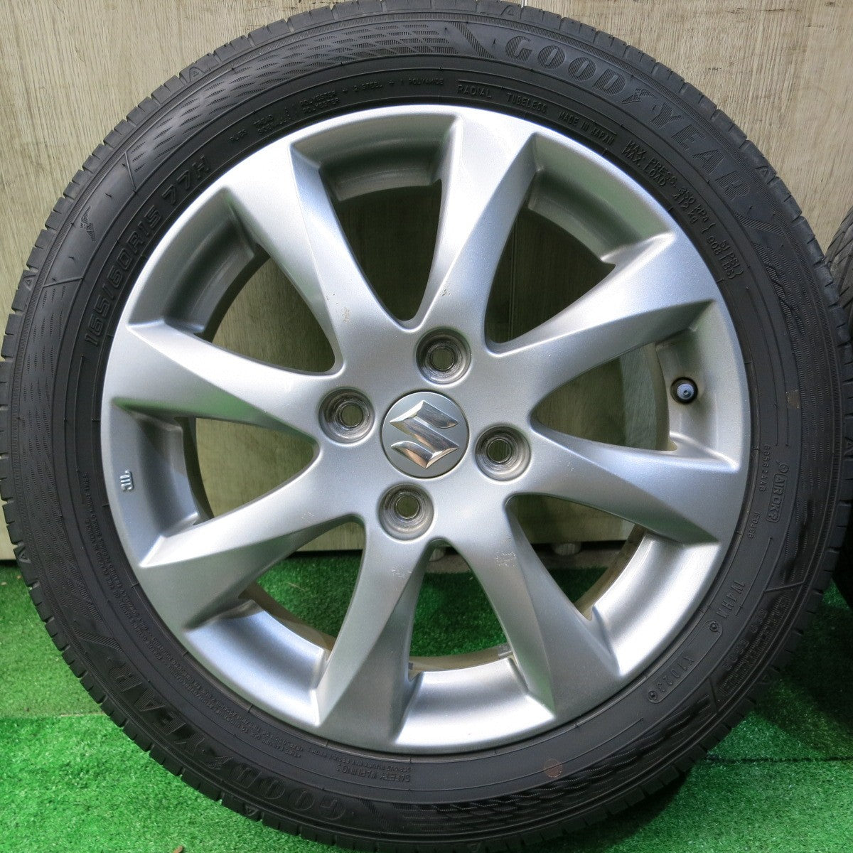 バリ溝!23年!8.5分★スズキ ソリオ 純正 165/60R15 グッドイヤー EfficientGrip ECO EG02 15インチ PCD100/4H★5062708HAノ