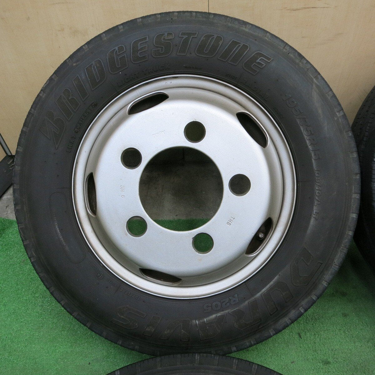 6本価格★トラック タイヤ 195/75R15 109/107L ブリヂストン デュラビス R205 TOPY スチール DURAVIS PCD203.2/5H★5031502ナノ