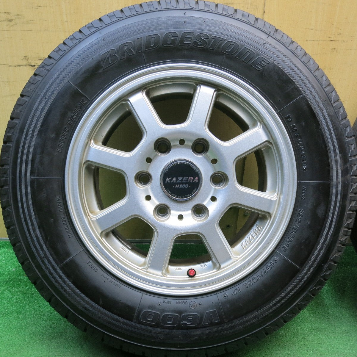 バリ溝!9.5分★195/80R15 107/105L ブリヂストン V600 KAZERA H200 MONZA カゼラ モンツァ 15インチ PCD139.7/6H★5052405HAノ